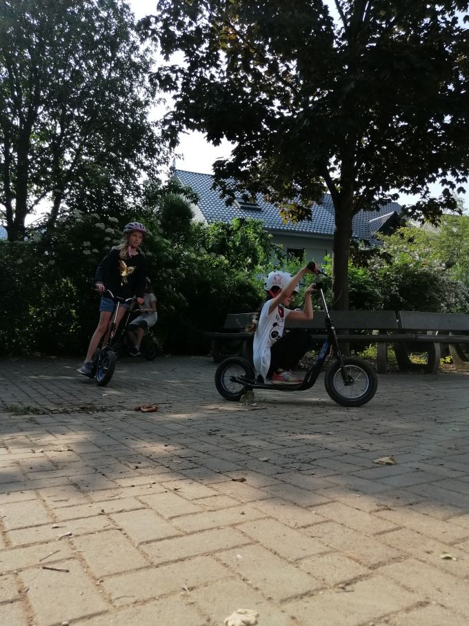 Bild "20-21-Roller2.jpg"